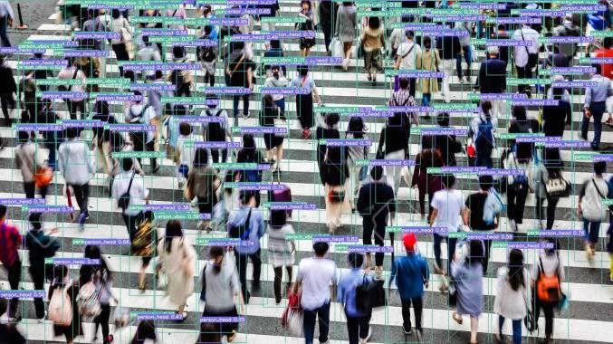 C:\Users\ch.tseng\Downloads\77655600-asian-people-are-across-the-crosswalk.jpg